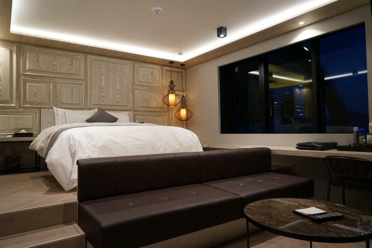 Astro Hotel Yongin Exterior photo